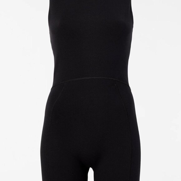 Le Ore Calla Cutout Short Catsuit. - Picture 5 of 5